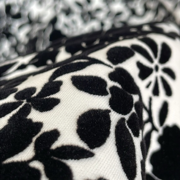 Sloane & Sadie XS black and white velvet textured ruffle hem flare top - Picture 12 of 12